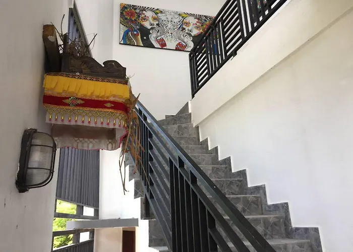 Oyo 90195 The Koi Guest House Hotel 2*