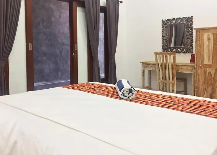 Oyo 90195 The Koi Guest House Hotel Canggu